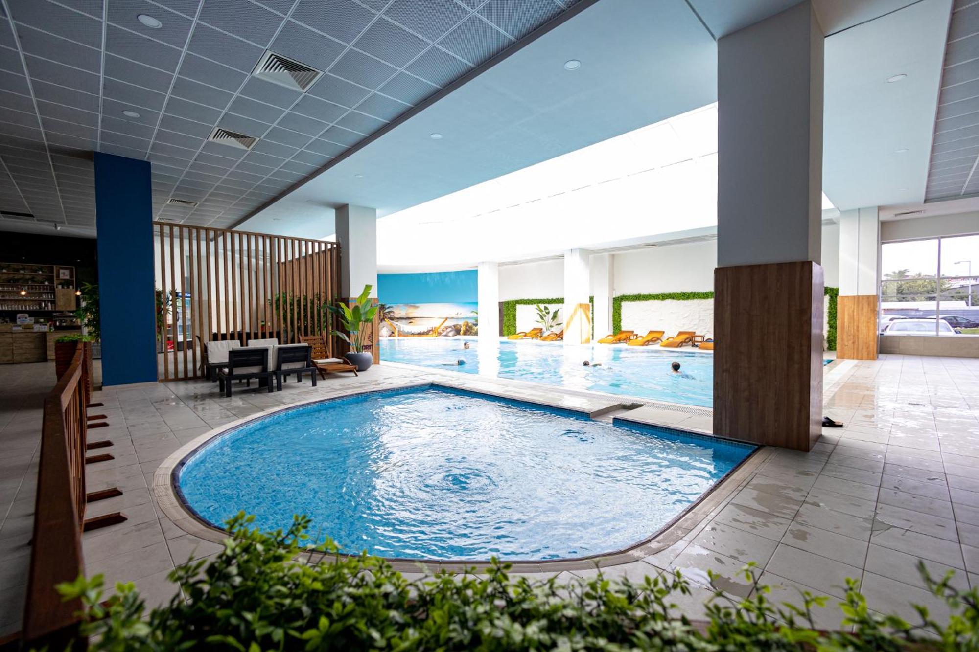 18Th & 16H Floor Secure Luxury Condos With Pool & Fitness Included In Price Skopje Esterno foto