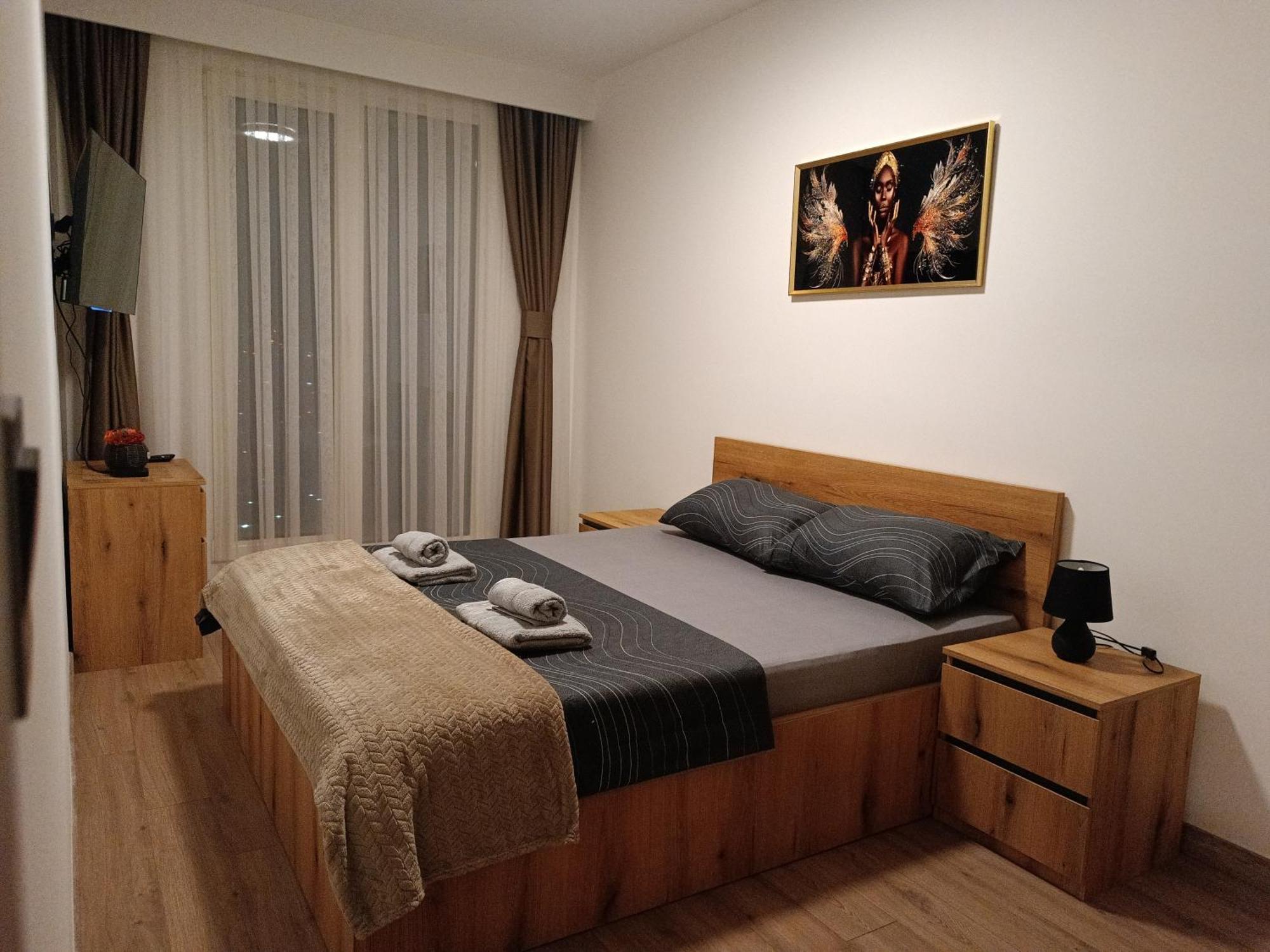 18Th & 16H Floor Secure Luxury Condos With Pool & Fitness Included In Price Skopje Esterno foto